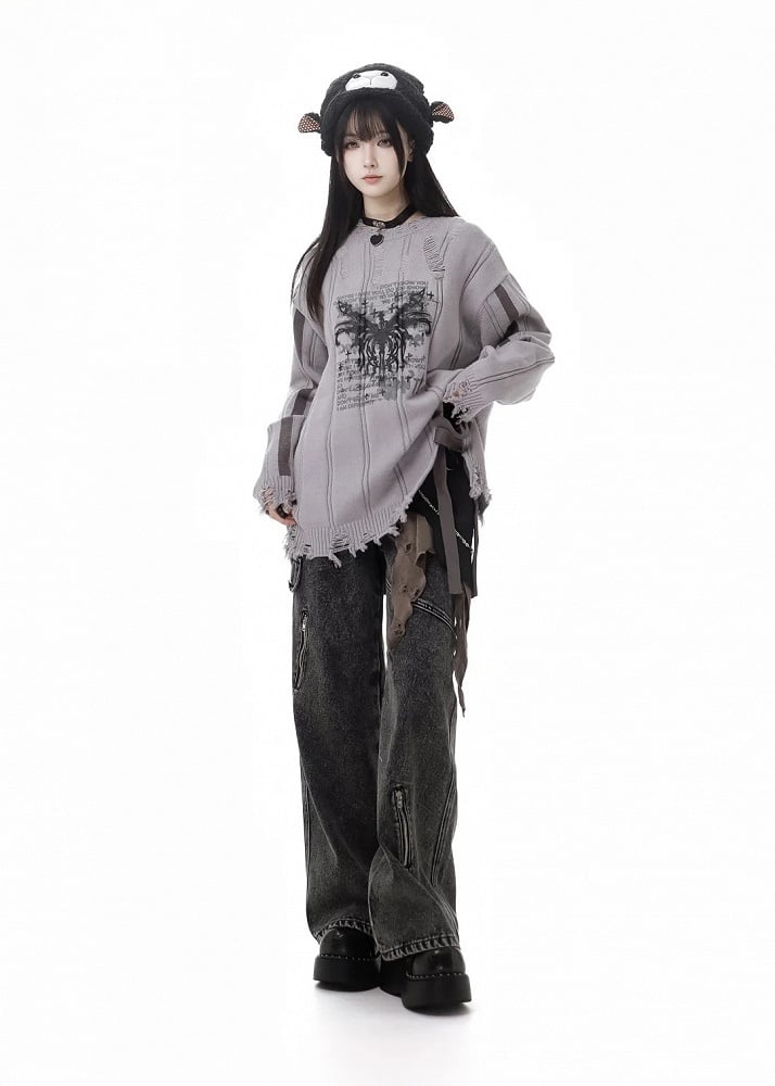 Graue Jeans mit asymmetrischem Reißverschluss, schwarzem Taillengürtel und Kette