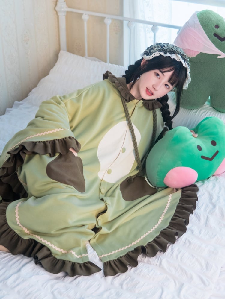 Grüner Froschumhang mit Rüschenbesatz