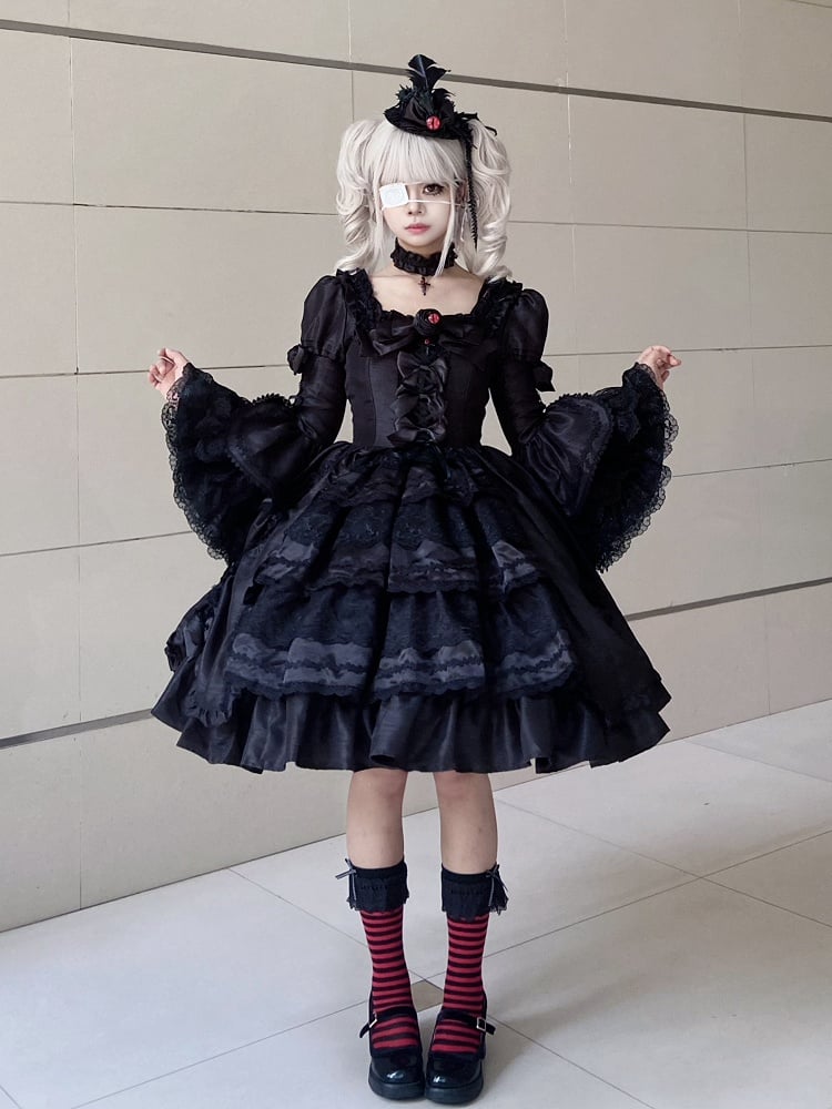 Gothic-Hut mit Federn, Mini-Augapfel, Lolita und Schwarz