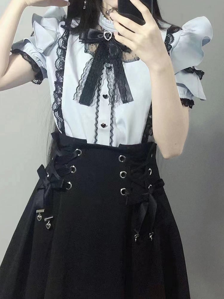 Jirai Kei Illusionsausschnitt Leichter Besatz Volant mit Bluse Spitze Flatterärmel Schwarz Blau