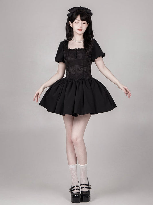Schwarzes, elegantes Lolita-Kleid mit entbeinter Taille und quadratischem Ausschnitt, kurze Version