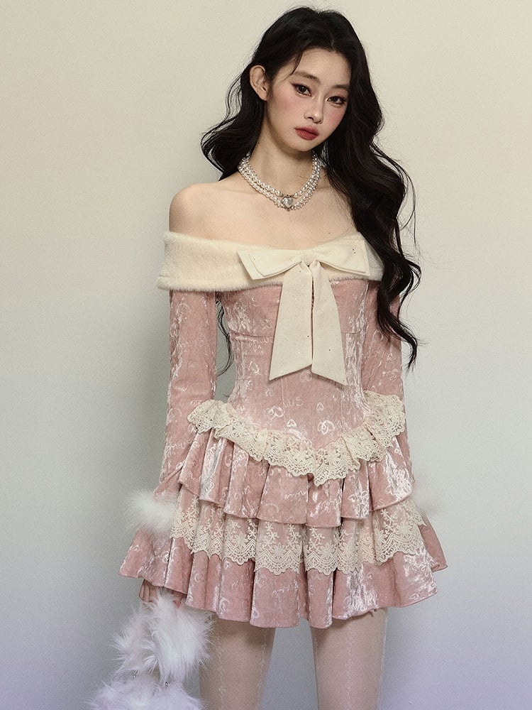 Rosafarbenes, schulterfreies Samtkleid mit Schleifendetails, gestuftem Rüschenrock