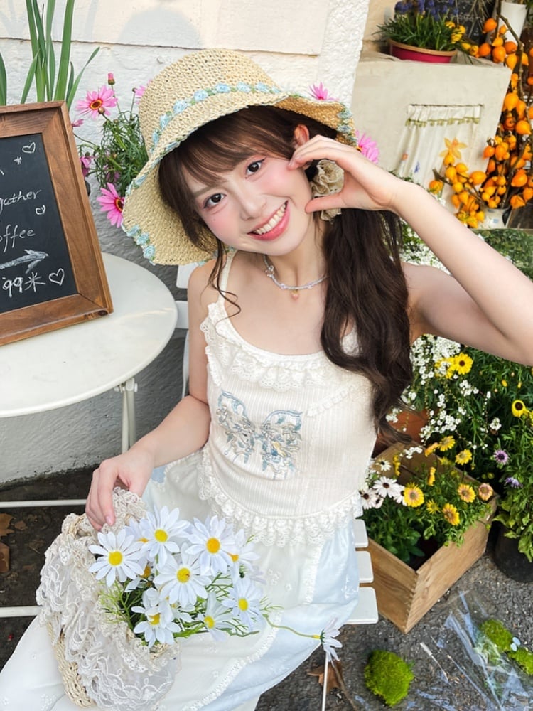 White Butterfly Embroidery Ruffled Lace Hem Holiday Cami Top