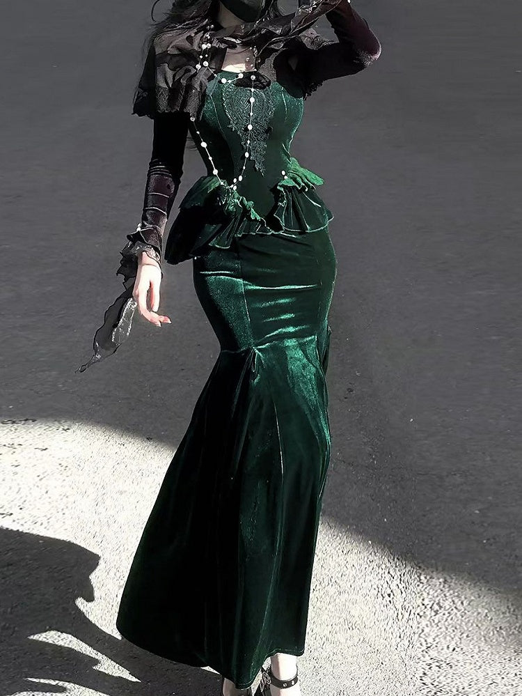 Bolero mit langem grünen Samtkleid, dunkle Meerjungfrauenärmel