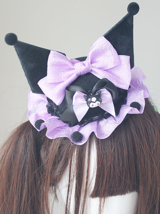 Schwarz-lila Kuro Vibes Pompon-Minihut mit Schleife