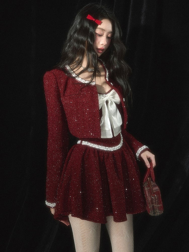 Weihnachtsrote kurze Tweedjacke mit Perlendetails