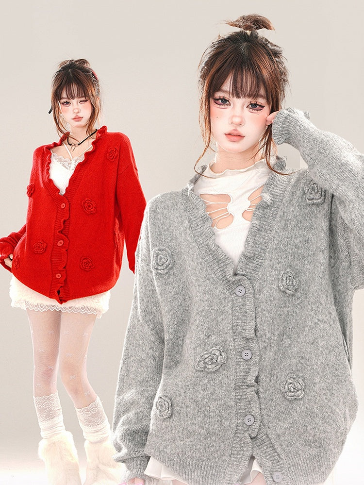 Lockere Strickjacke mit V-Ausschnitt und Blumenverzierungen in Rot/Grau
