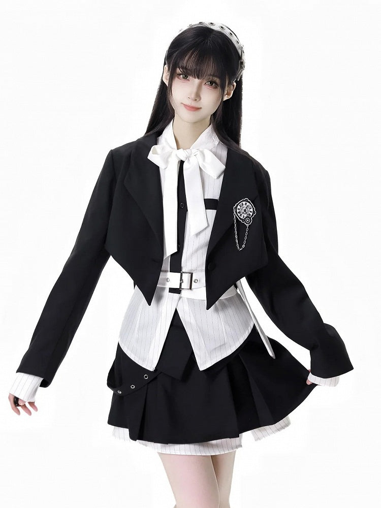 Blazer with Detachable Butterfly Clock Brooch Black Cropped Curved Hem Preppy