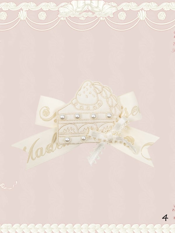 ブローチ刺繍クリーム