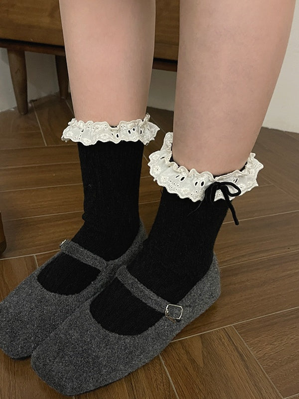 Chaussettes mollet à nœud et bordure en dentelle rouge