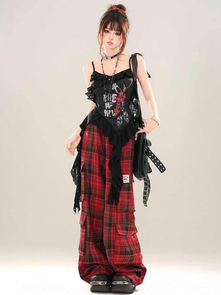 Schwarzes Camisole-Top mit asymmetrischem Volantsaum und Kreuz