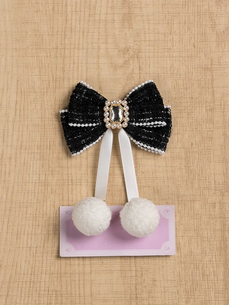 Jirai Kei Haarspange aus Tweed mit Pompons und Strasssteinen und Perlen und Schleife