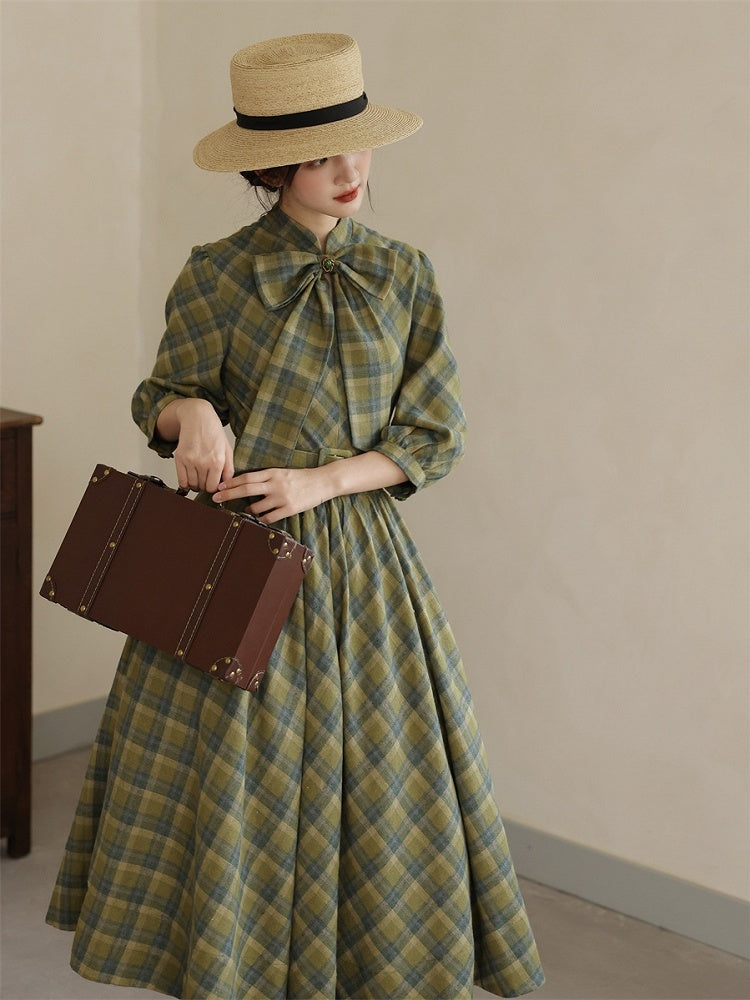 Robe à carreaux verts vintage avec ceinture et boucle à nœud papillon