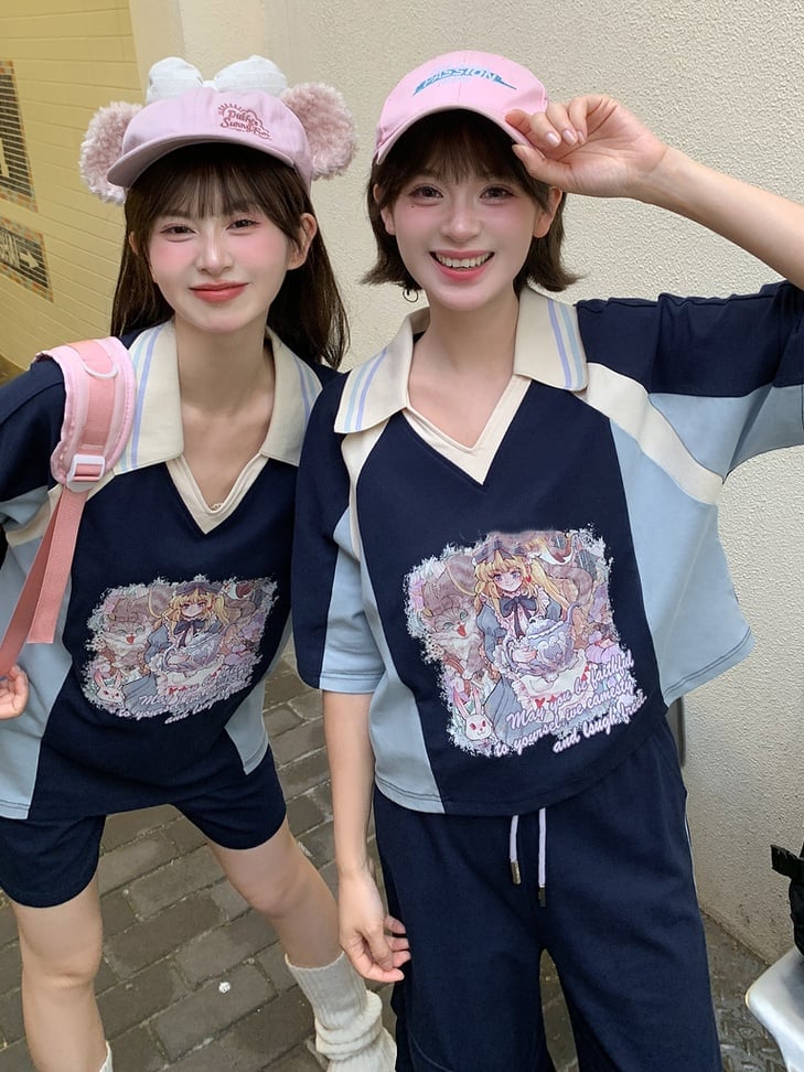 Version Navy Blue Colorblock Design V-neck Anime Girl Print T-shirt Long/Short