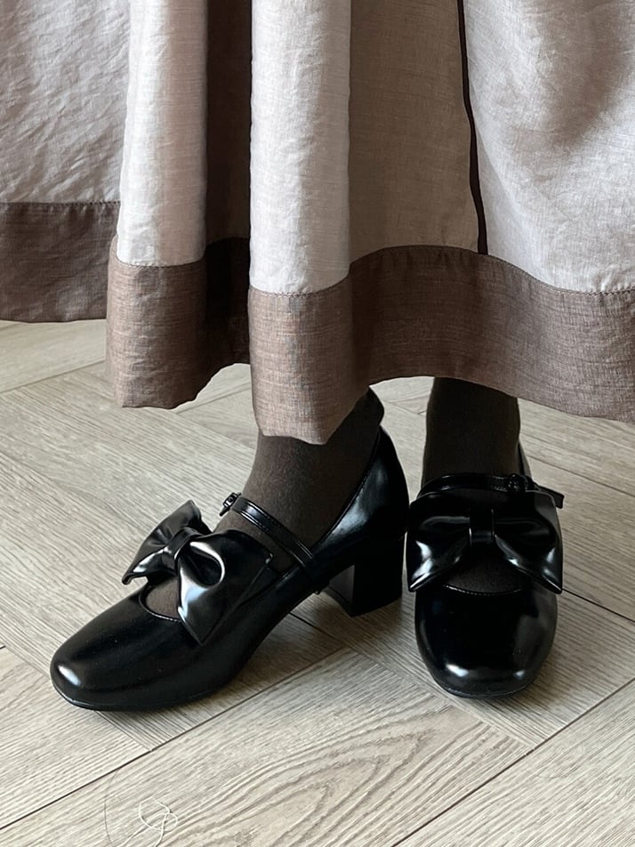 Mid Lolita PU Heart with Details in Leather Black Bow Ornate Fastener Sophisticated Heels