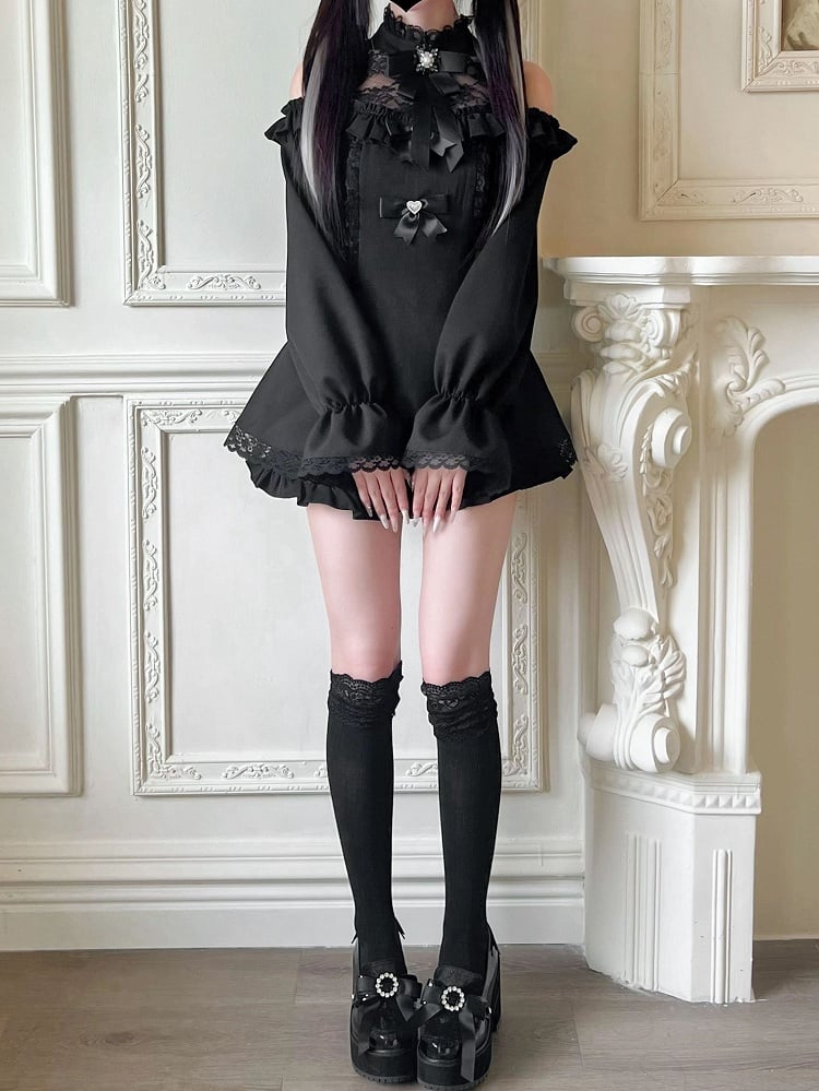 Mini-Schwarzer Rock mit Jirai Kei Illusion Rüschenshorts, Cutout-Schulterkleid, Saum-Ausschnitt
