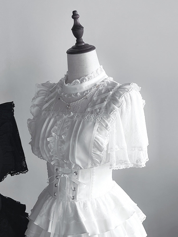 Ärmel Jirai Kei Weiße kurze Bluse mit überkreuztem Illusionsausschnitt und Perlenketten