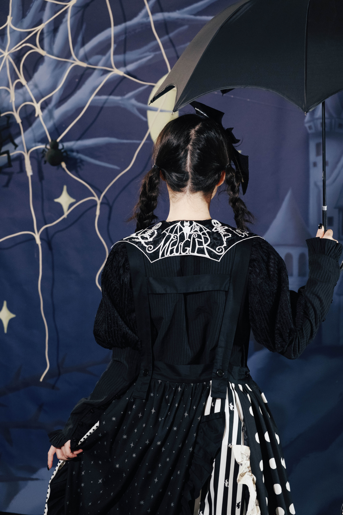 Top Cropped Sleeve Spider Collar Puff