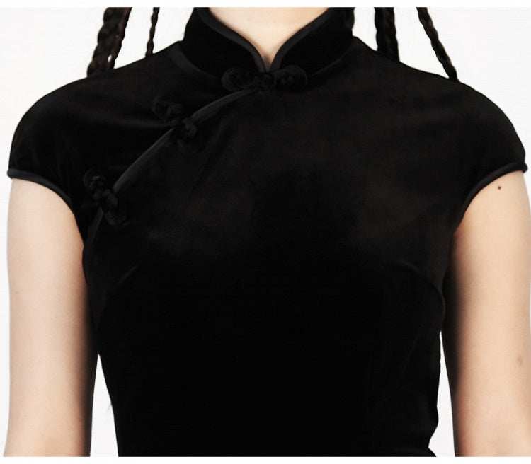 Closures Noir: Velvet Qipao Eastern Slit Black Frog Side with Traditional
