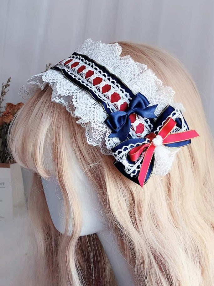 Weiß-blaues Haarband mit Spitzenbesatz und Schleife in Schneewittchen-Optik