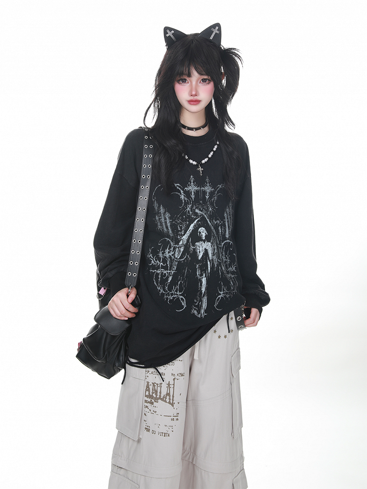 Bead Black/White Distressed Long Sleeve Sweatshirt with Detachable Chain