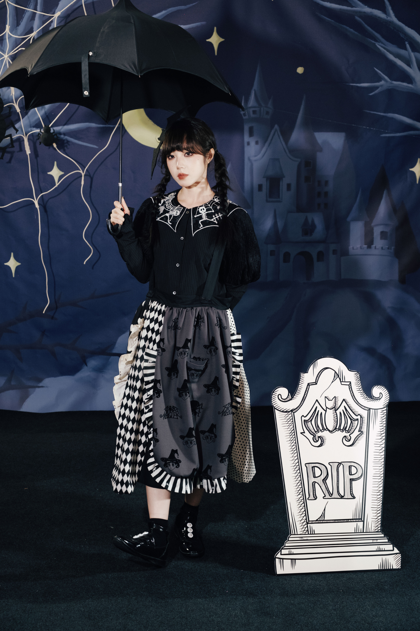 Top Cropped Sleeve Spider Collar Puff