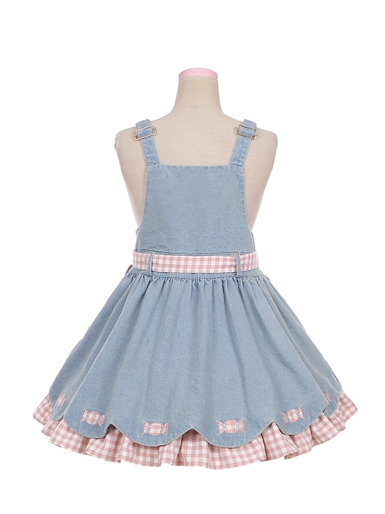 Hellblaues, süßes Denim-Overallkleid mit gewelltem Rand