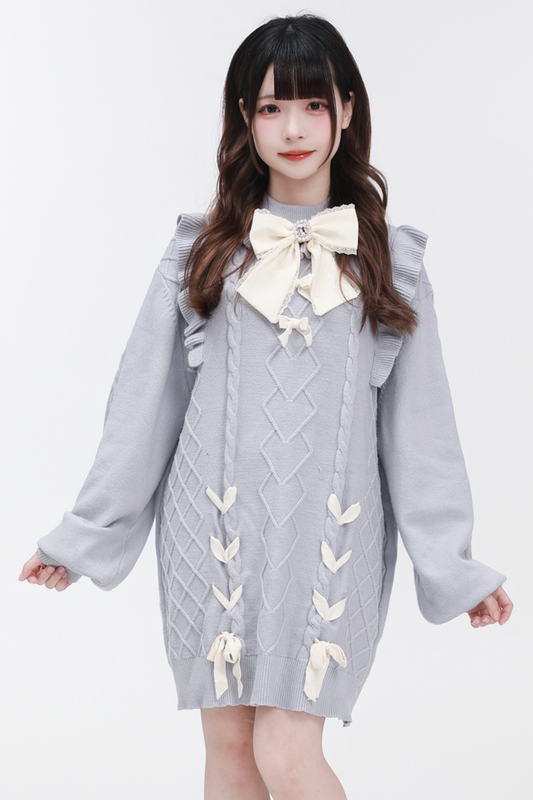 Pullover mit fliegendem Halsausschnitt und hohen Ärmeln