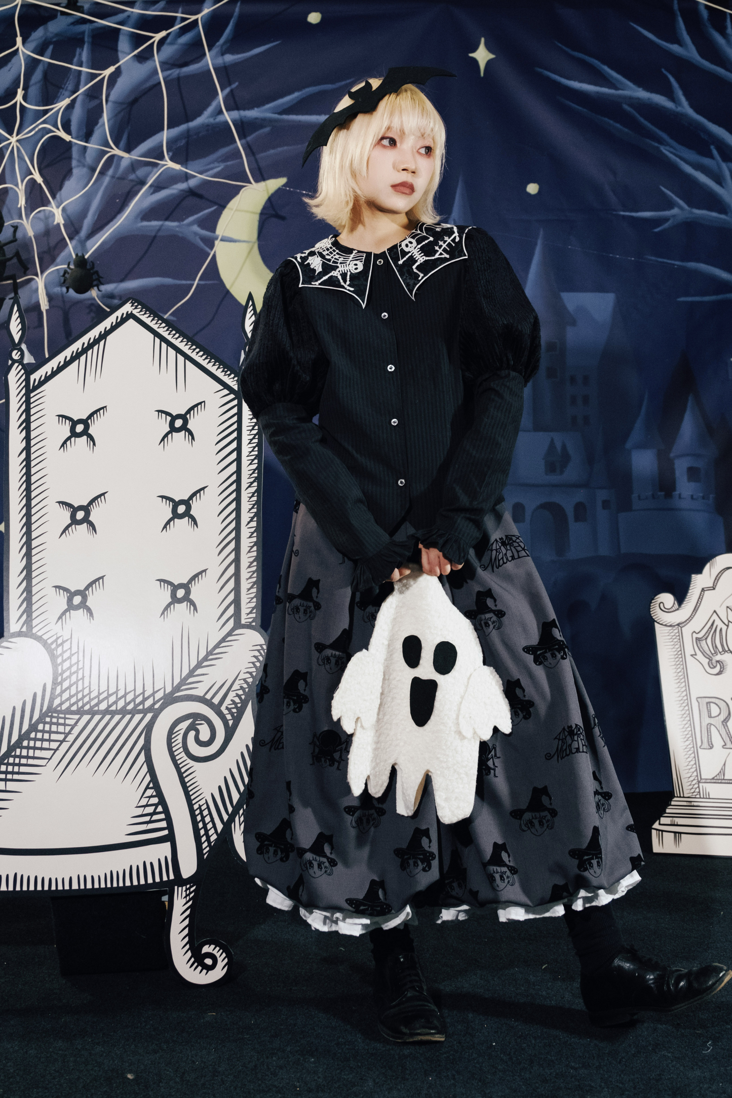 Top Cropped Sleeve Spider Collar Puff