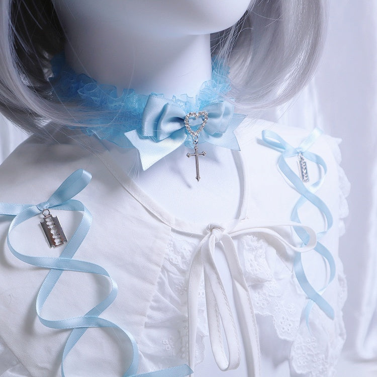 Rosa/Blau/Weißes Jirai Kei-Kreuz verziertes Haarband/Halskette/Armband mit Spitzenbesatz und Schleife