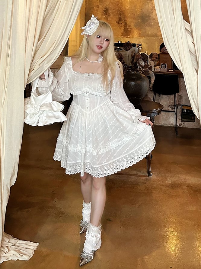 with Floral White Basque Waist Dress and Trim Lace Decoration Plus Neckline Size