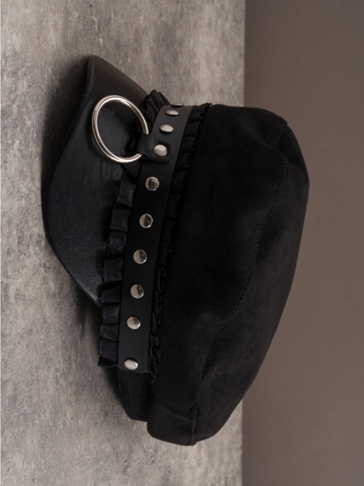 Schwarze Nietendetails Baskenmütze Gothic Trim Hut Rüschen