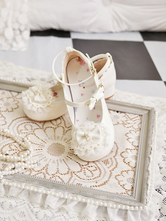 White Round Buckles Heart Lolita Lace at Milky Bow Toe Top Trim