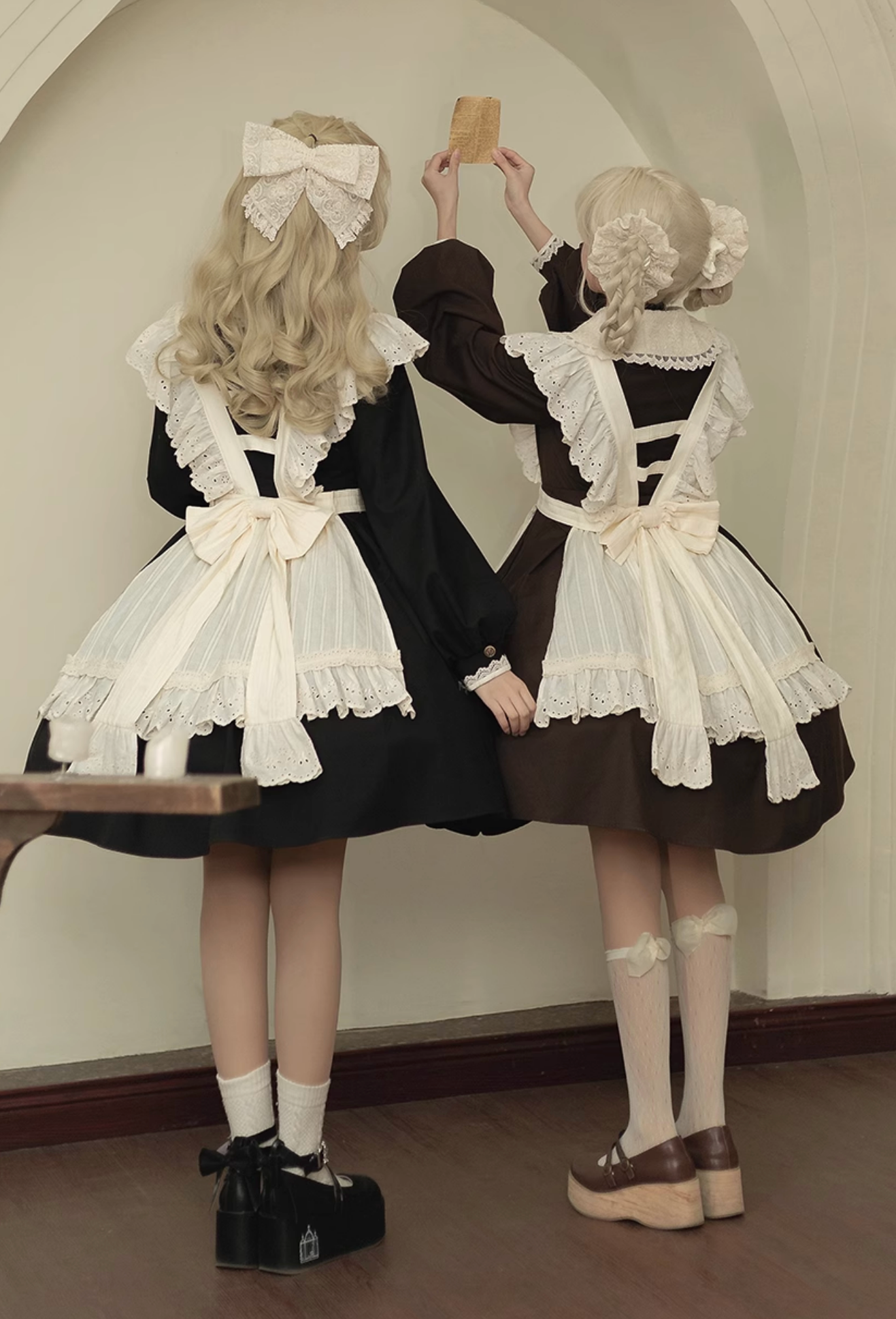 1 Eva Chou Hair + Chou Elegant Series Schürze für Bandreservierungen: Frist Juni