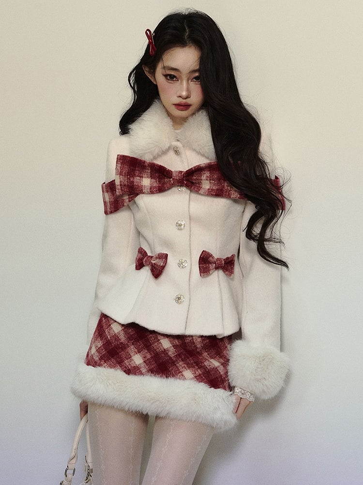 Aprikosenfarbene Wolljacke mit kariertem Bogen