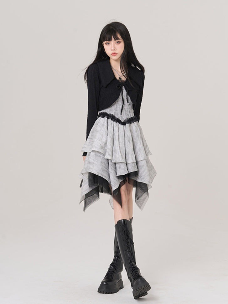 Robe camisole vintage grise à ourlet mouchoir et bordure en dentelle à volants