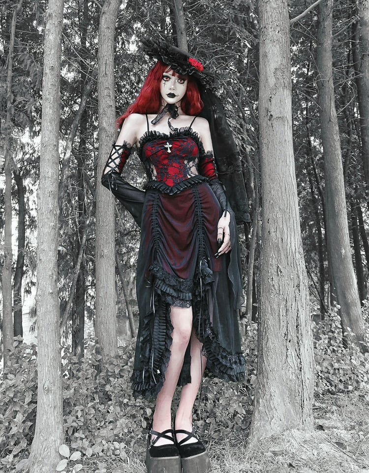 Schwarzes und weinrotes Vampir-Gothic-Kleid, Spitzenkleid mit Kordelzug und Handschellen-Set