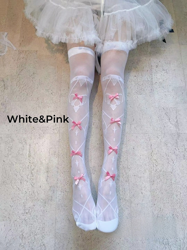 Lolita-Overknee-Strümpfe mit Schleifendetails und kreuz und quer verlaufendem Streifendruck