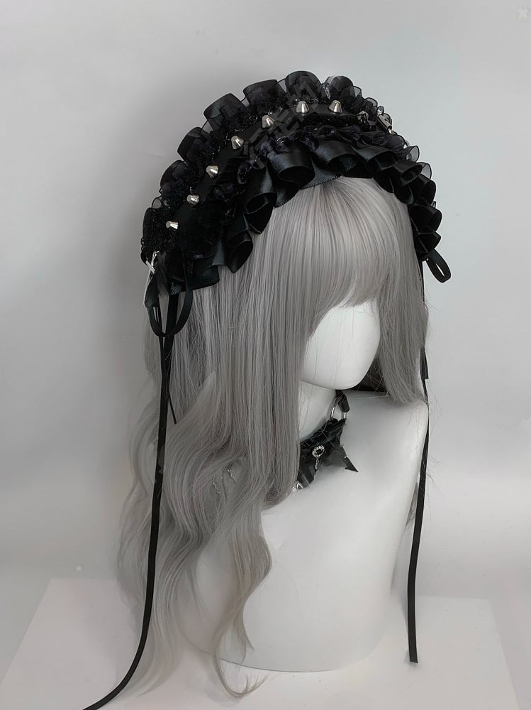 Jirai Kei – Schwarz/weißes Haarband aus gerüschter Spitze mit Kreuznieten