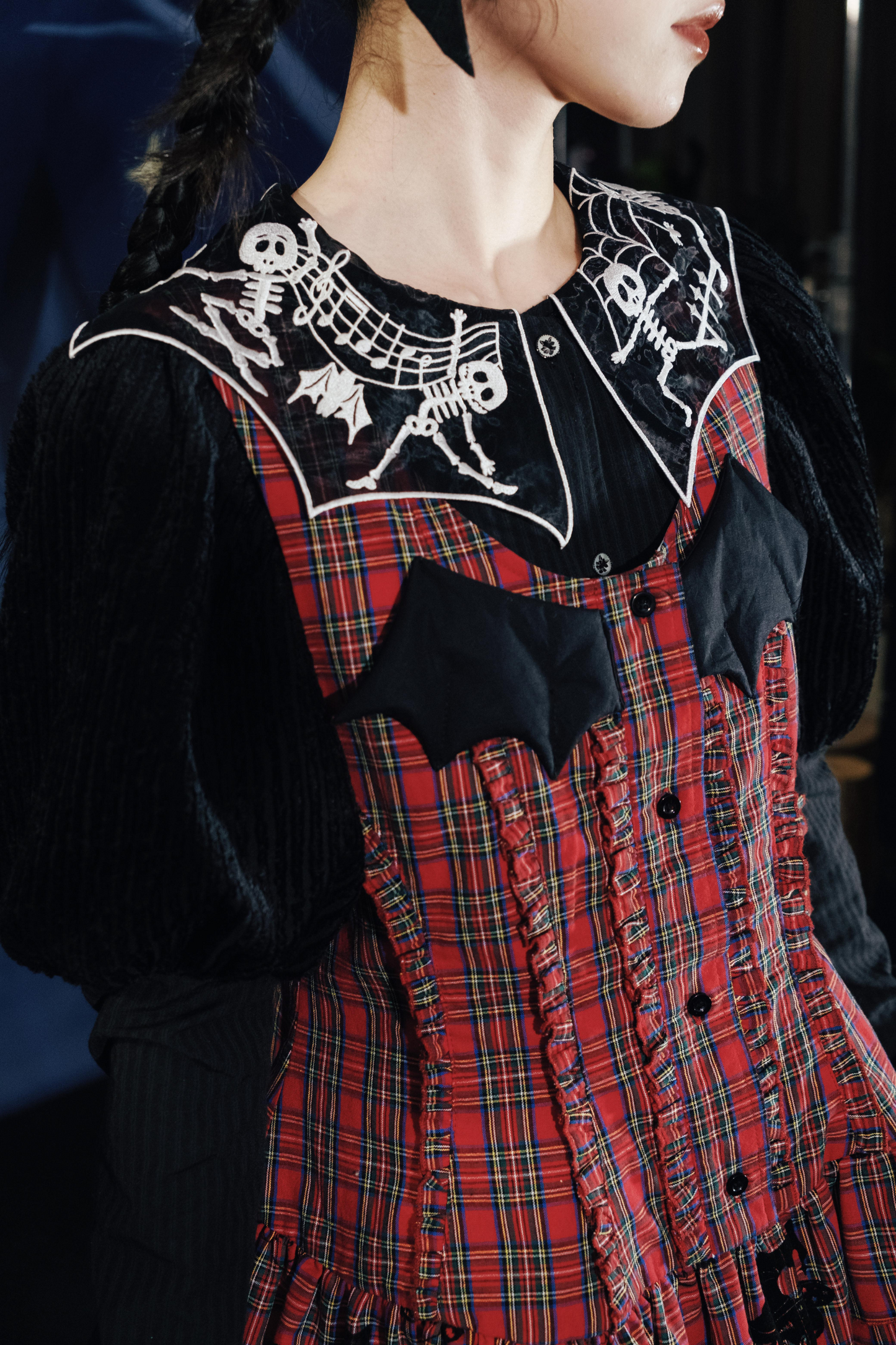 Top Cropped Sleeve Spider Collar Puff
