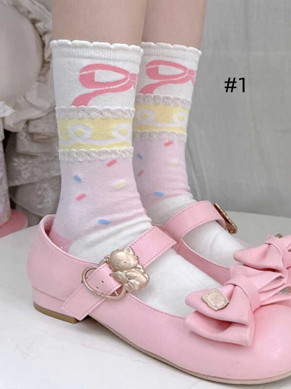 Wadensocken mit Rüschenbündchen und Printdesign