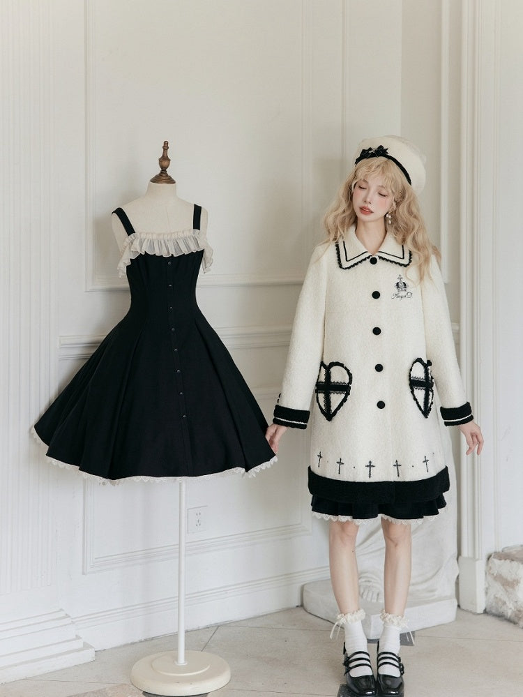 Black Heart-shaped White Embroidery Detail Woolen Pockets with Coat