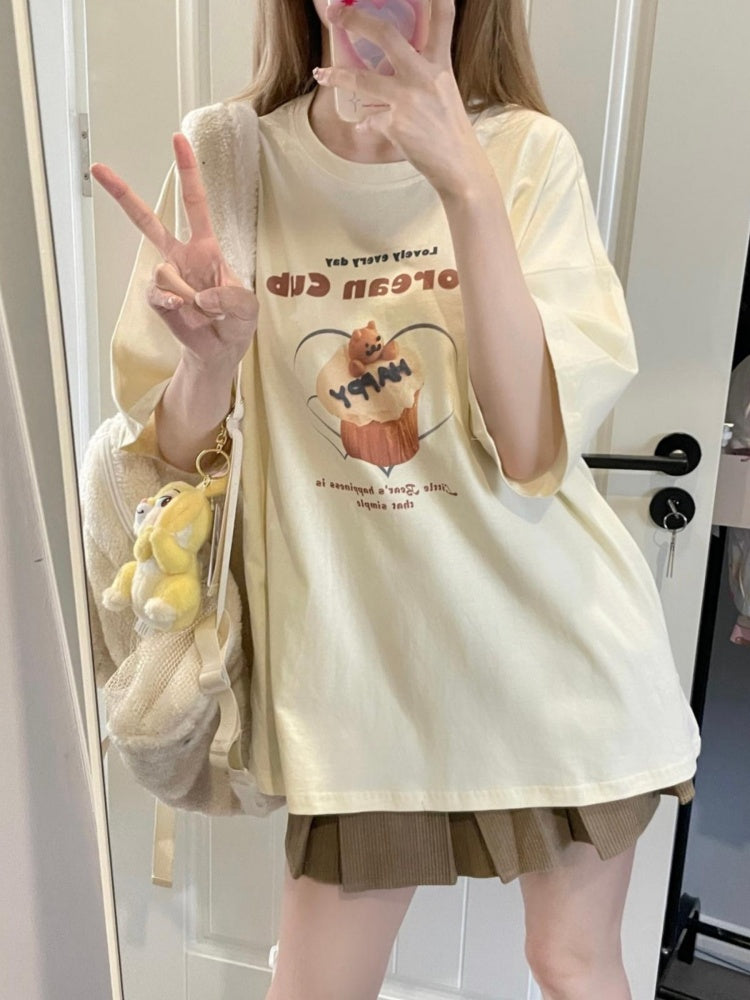Gelbes T-Shirt mit Kuchen-Print