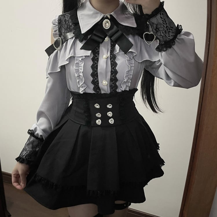 ダスティブルーのスウィートハートボタン留めジライケイトップス(蝶ネクタイ付き)