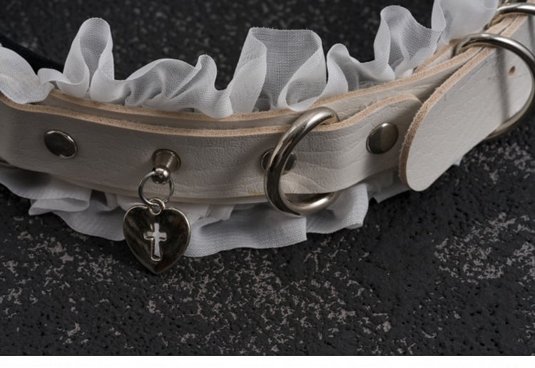Weiße Gothic Kreuz Nieten Ring Schnalle Rüschen KC