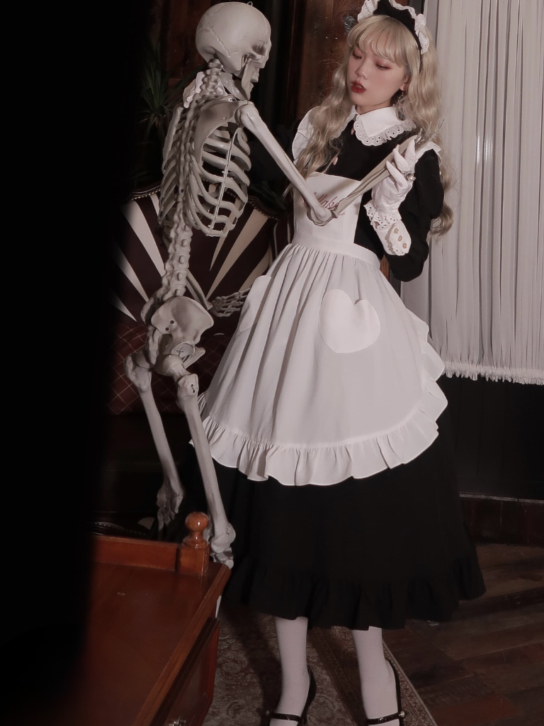 Long Volume Reservation Maid Aplon Frill Dress