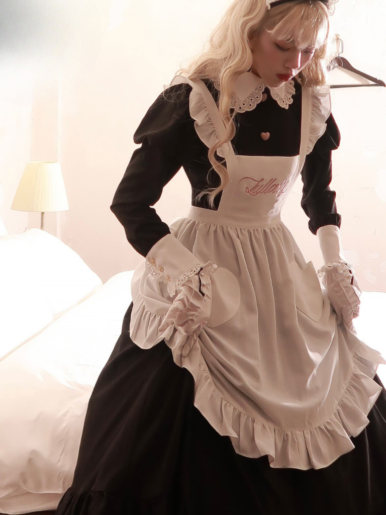 Long Volume Reservation Maid Aplon Frill Dress