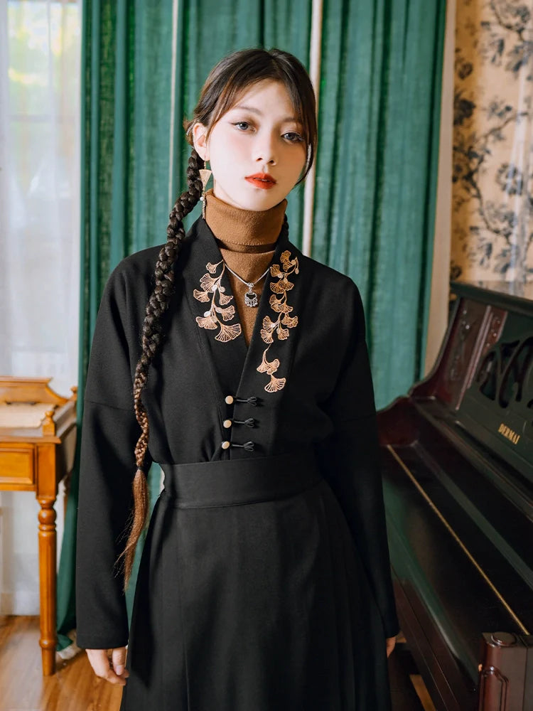Veste à col en V avec broderie chinoise et feuilles