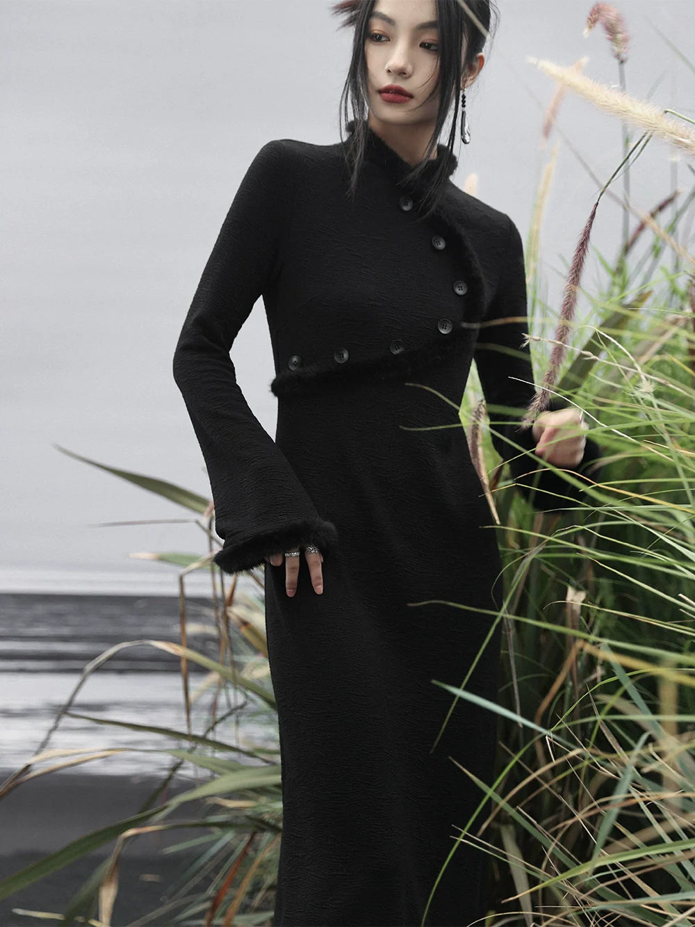 Slim Dress Dark Fur Button Knit