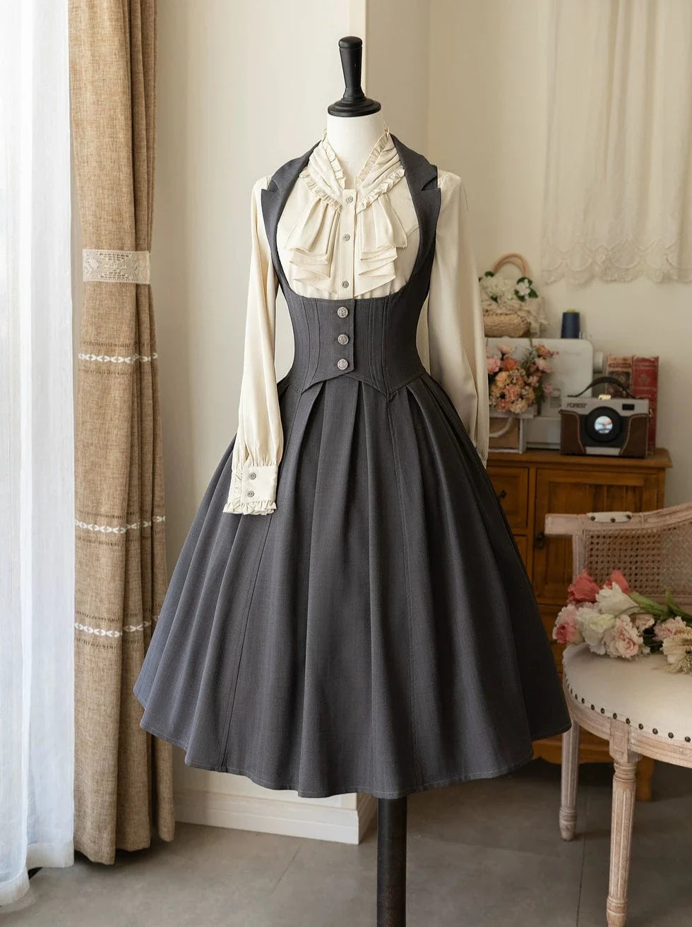 Retro + Brest Skirt Classical Elegant Shirt Lolita Frilled Elegant